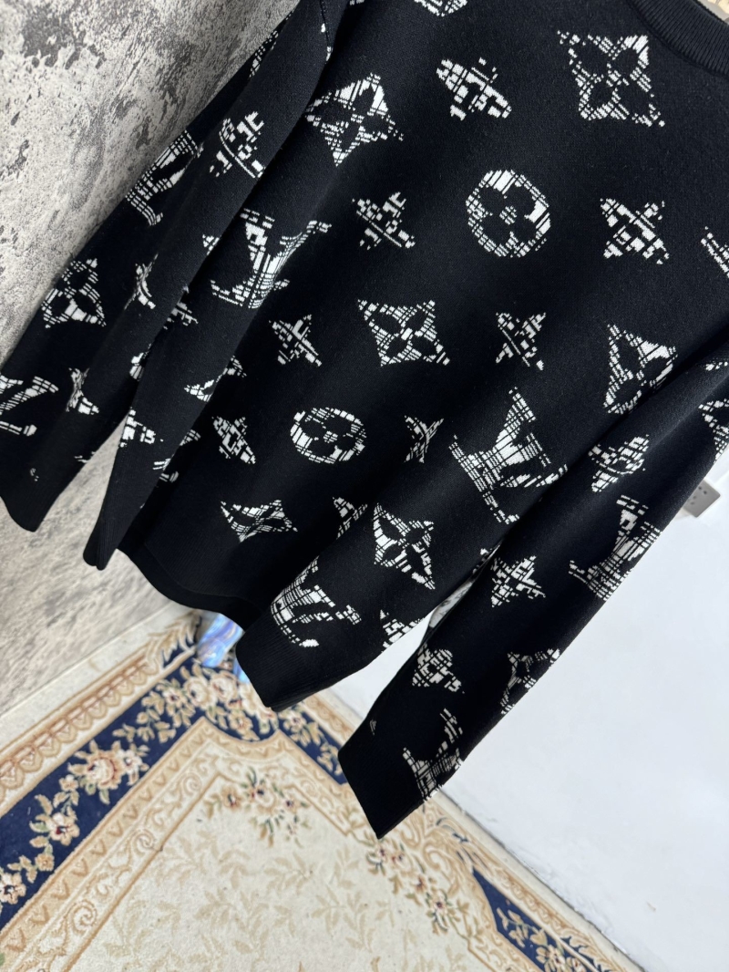 l0vis Vvtt0n sweater